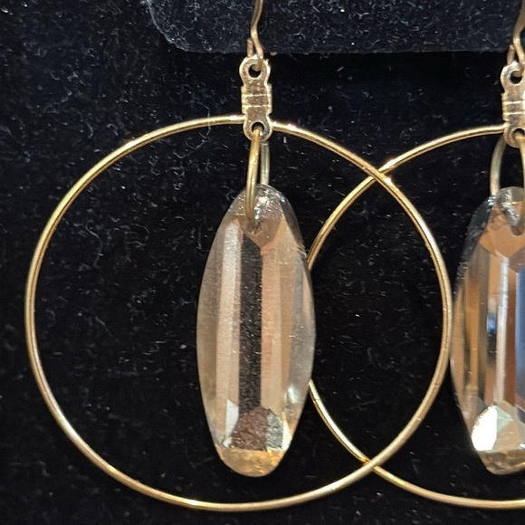 Round Crystal Hoop Gold Earrings - Picture 5 of 6